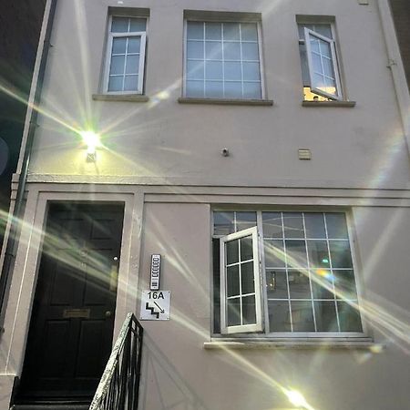 Luton Short Term Lets - Cardiff Road Apartment Bagian luar foto