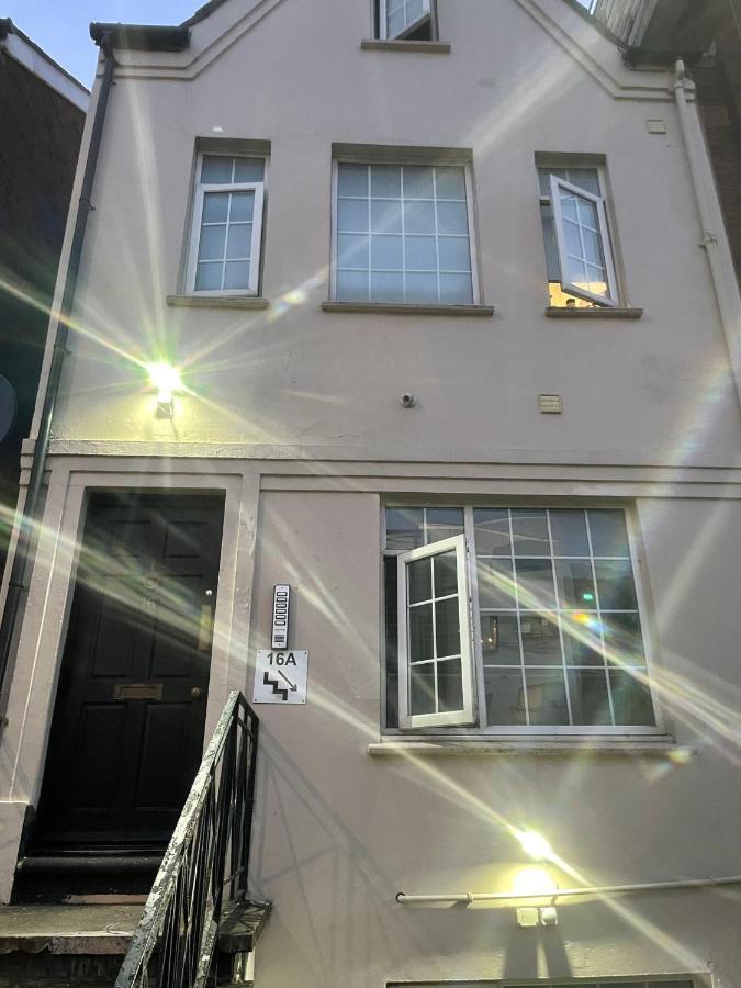 Luton Short Term Lets - Cardiff Road Apartment Bagian luar foto