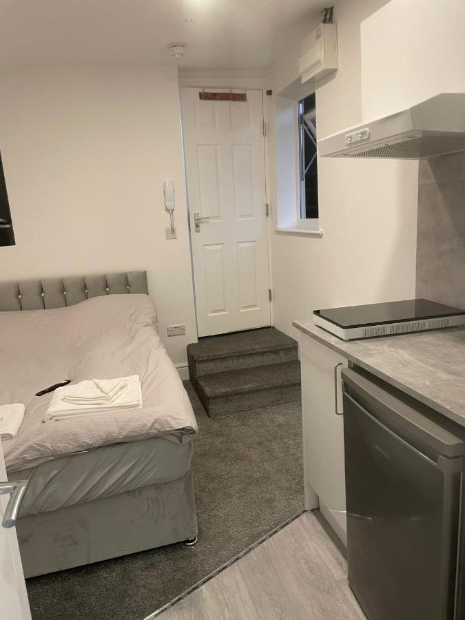 Luton Short Term Lets - Cardiff Road Apartment Bagian luar foto