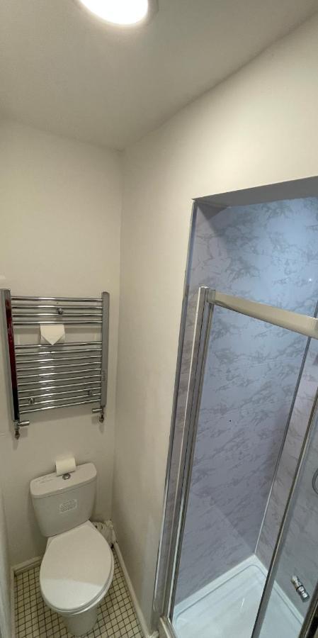 Luton Short Term Lets - Cardiff Road Apartment Bagian luar foto